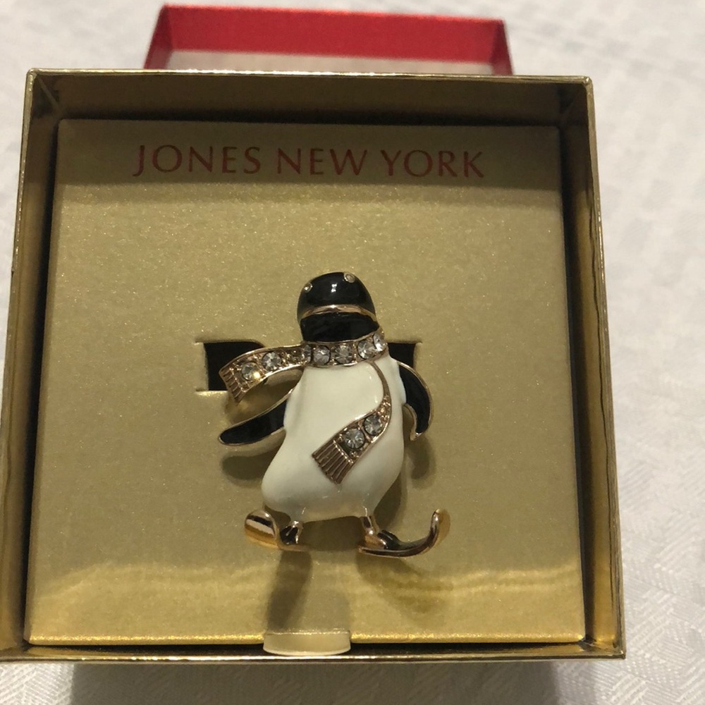 Home New York Brooch, Gold-Tone Penguin Pin